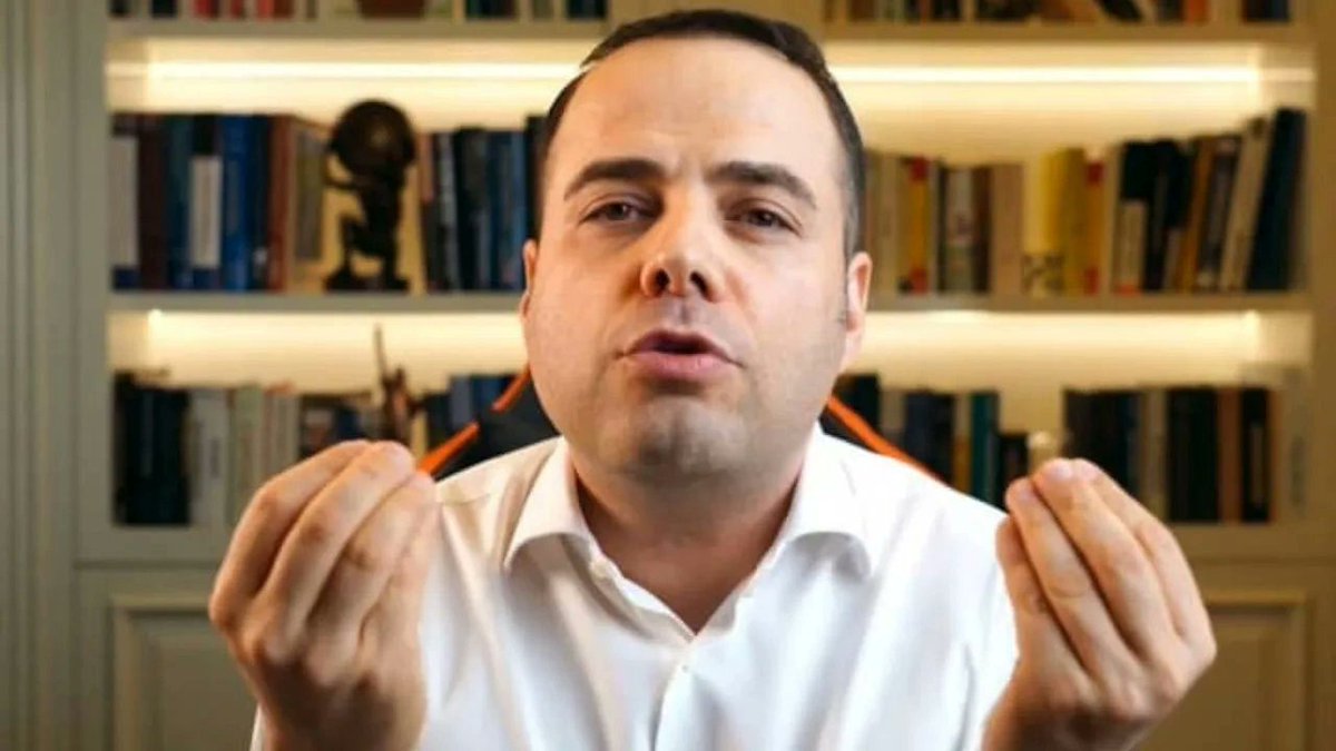 Ekonomist Özgür Demirtaş'tan İstanbul'daki Berber ve Kuaför Yasağına Tepki
