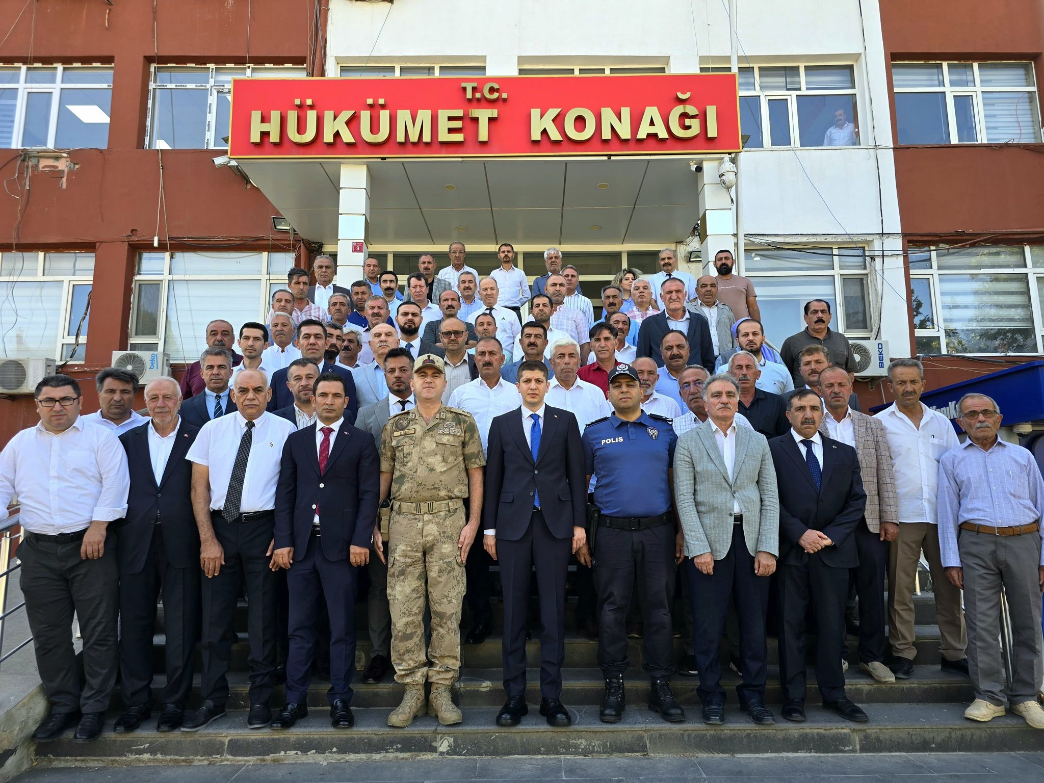 Çınar Kaymakamı Erdoğan Görevine Başladı