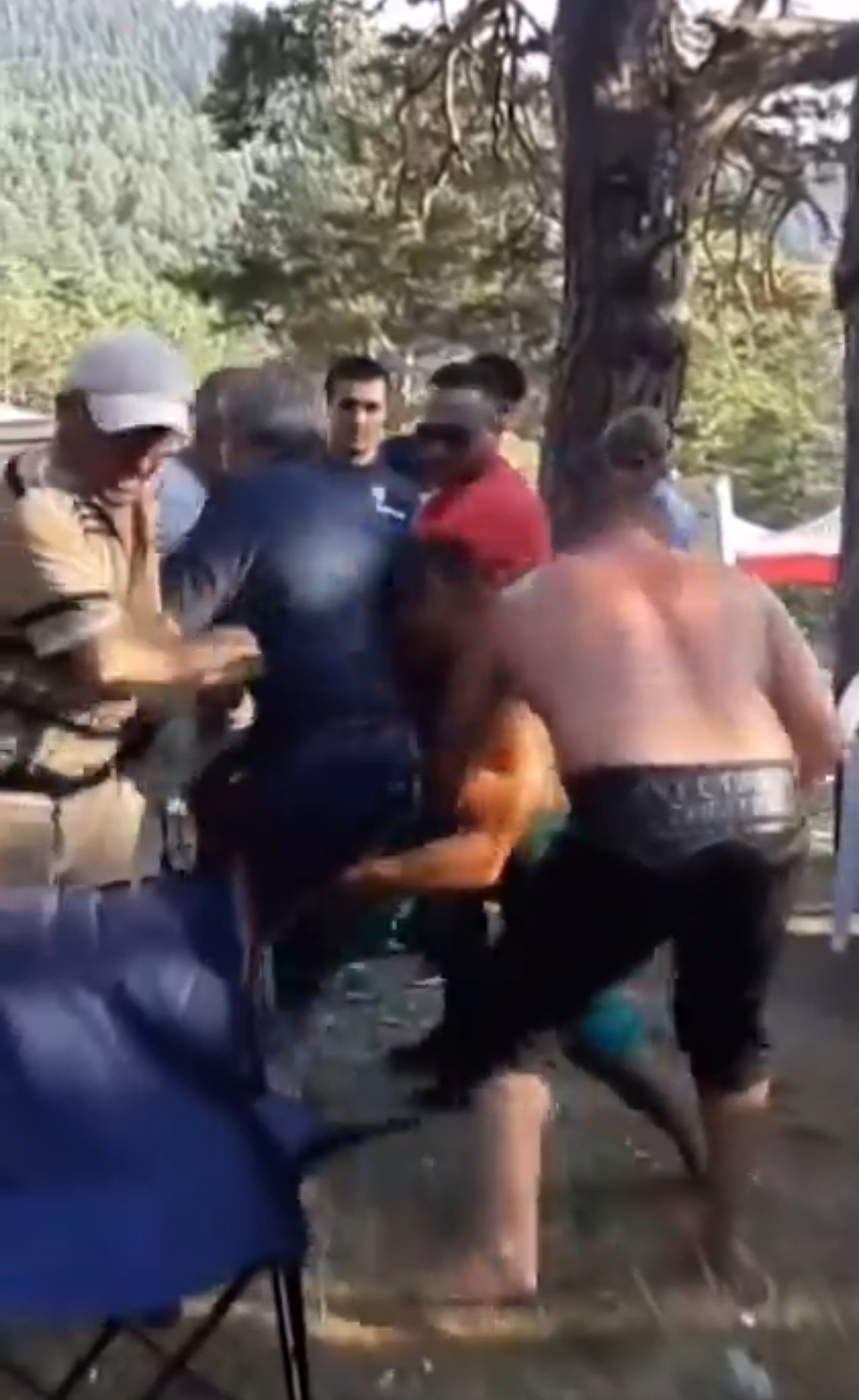 Bolu’da Hedefi Şaşıran Pehlivan Seyirciyi Yere Serdi