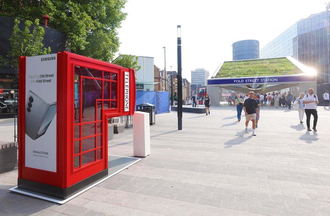 Samsung Fold Town Converts London Old Street With Foldables 3 1721821180