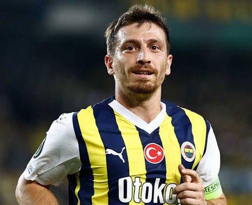 Fenerbahçeli futbolcular Mert Hakan