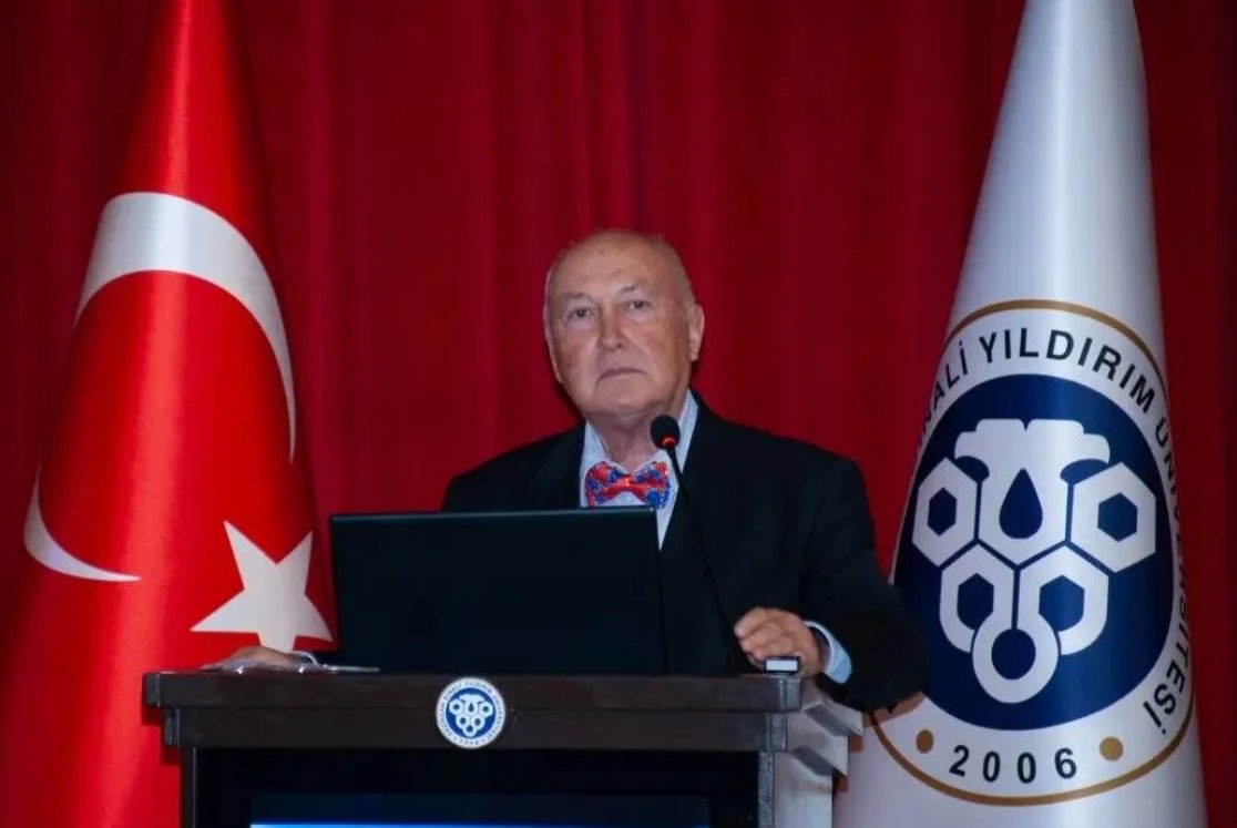 Prof. Dr. Övgün Ahmet Ercan: "Marmara Bölgesinde 2 Büyük Deprem Bekliyorum"