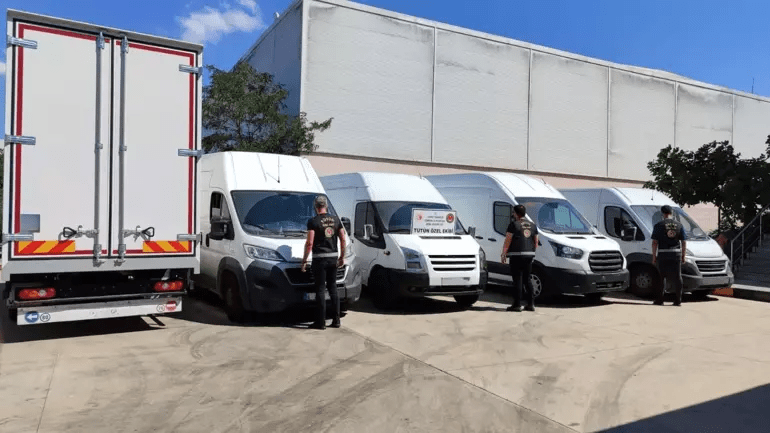 Tütün Kaçakçılarının "Seyyar Depo" Yöntemi de Deşifre Oldu