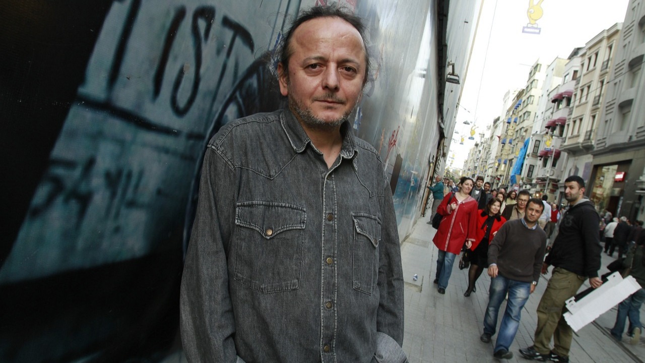 Şair Nevzat Çelik'e Yurt Dışı Çıkış Yasağı