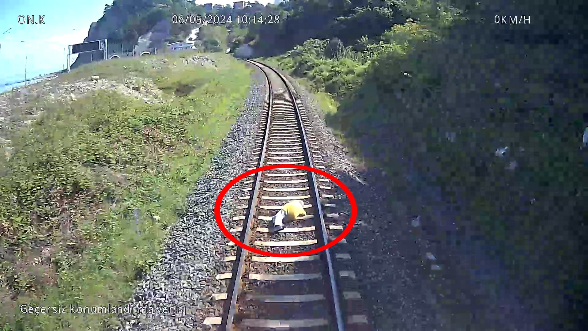 Zonguldak'ta Demans Hastası Kadının Tren Kazasında Hayatını Kaybettiği Anlar Kamerada