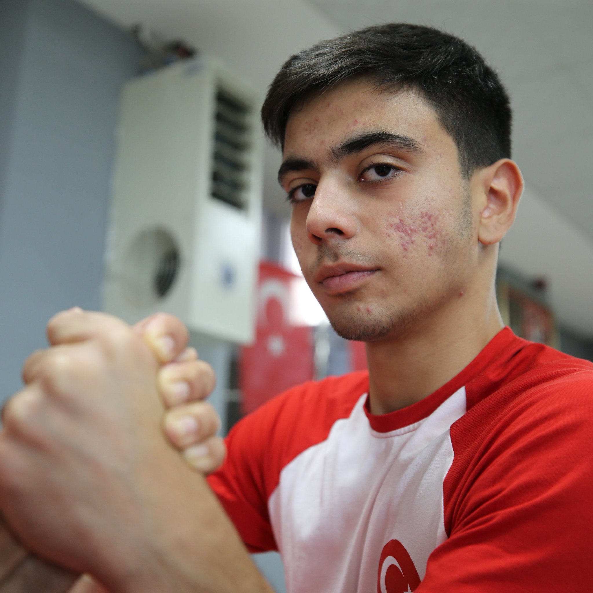 Milli Bilek Güreşçi Ahmet Efe Kendirci, 3 Ayda Avrupa ve Dünya Şampiyonu Oldu