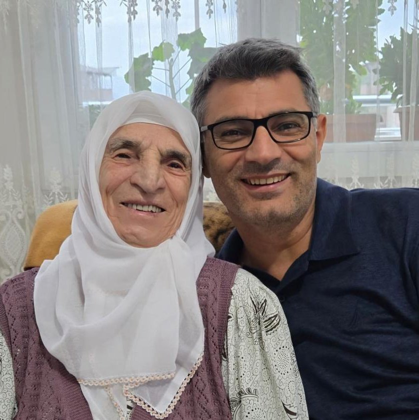 Yusuf Dikeç'ten Annesi Hakkındaki Çirkin Yorumlara Sert Tepki