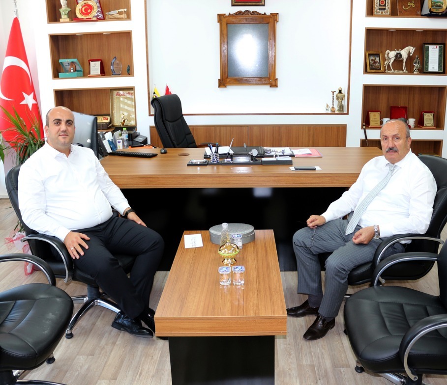 TAŞKÖPRÜ BELEDİYE BAŞKANI  HÜSEYİN ARSLAN ‘ın İL SAĞLIK MÜDÜRÜ UZM.  DR. ÇAĞDAŞ DERDİYOK ‘a ZİYARETİ