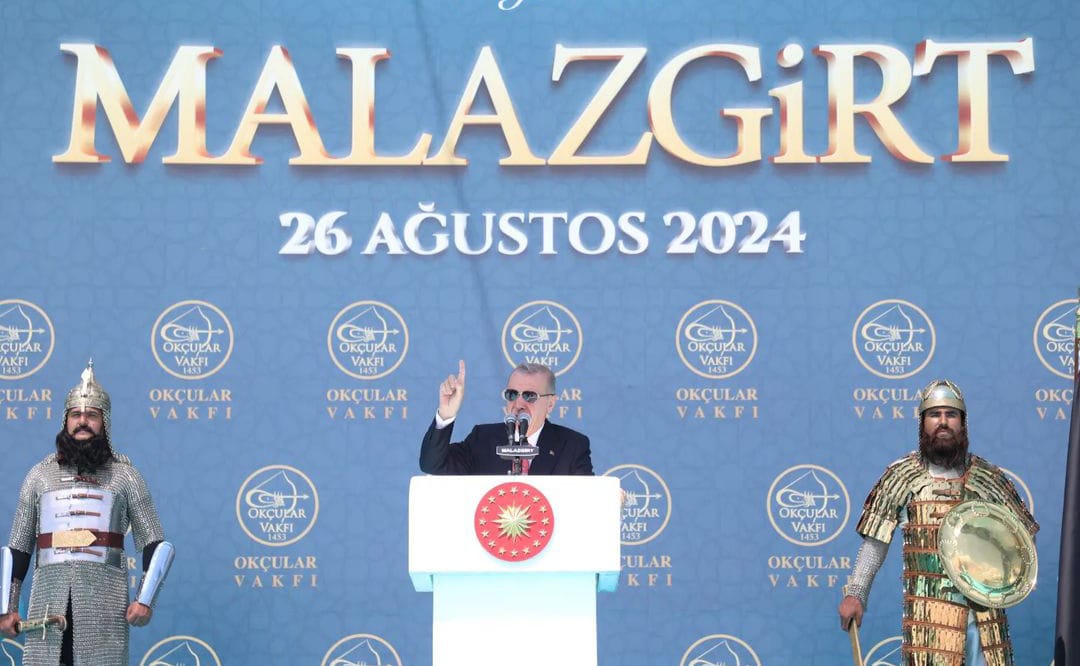 MALAZGİRT  ZAFERİNİN 953.YILDÖNÜMÜ CUMHURBAŞKANININ TEŞRİFLERİYLE KUTLANDI