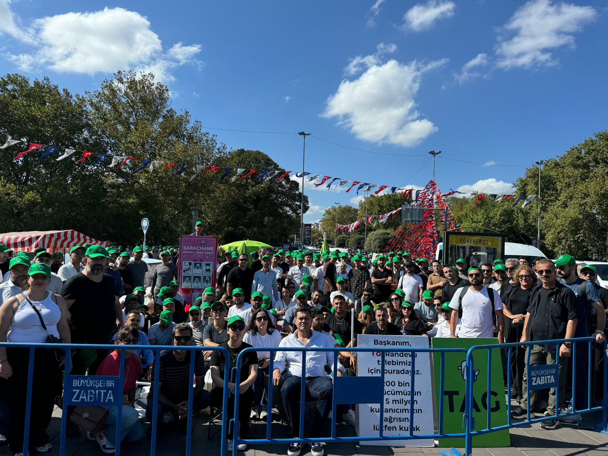 Oğuz Alper Öktem'den İBB'ye Çağrı: "200 Bin Sürücünün Sesini Duyun"