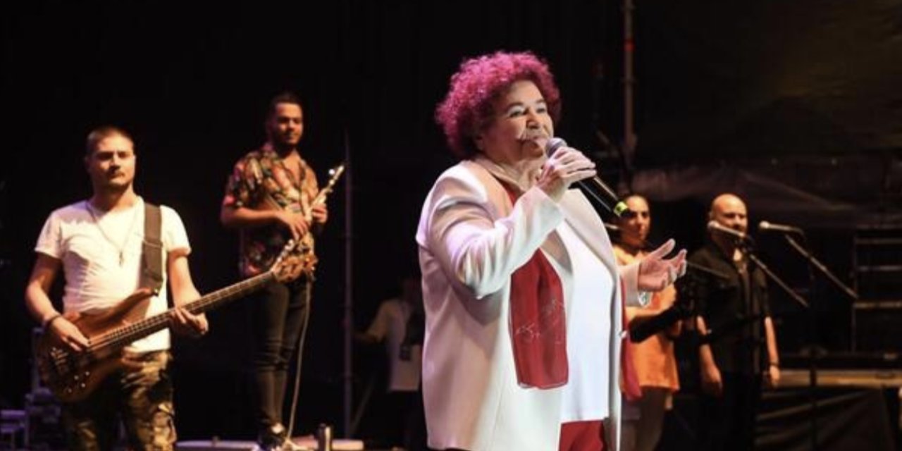 Selda Bağcan Vakfı Kuruldu: İhtiyaç Sahibi Öğrencilere ve SMA'lı Çocuklara Destek Sağlayacak