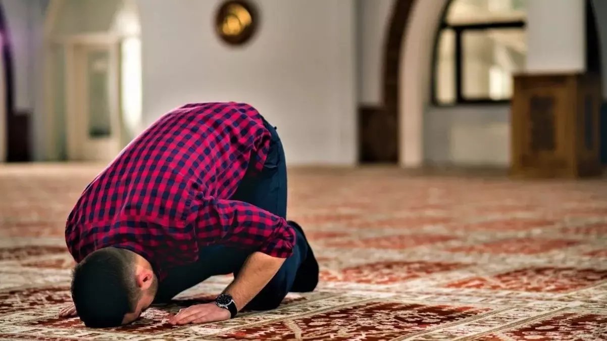 Türkiye’de Namaz Kılma Alışkanlıkları Üzerine Araştırma Sonuçlandı