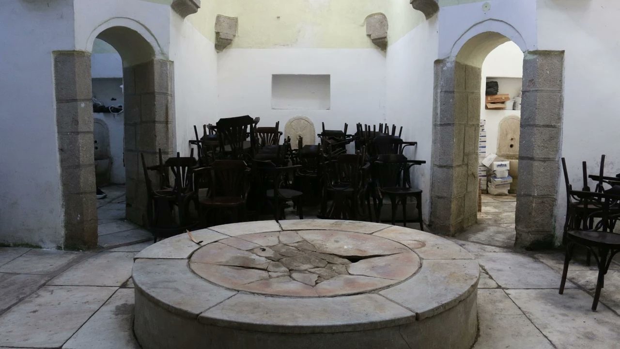 Osmanlı Döneminden Kalan Tarihi Hamam Satışa Çıkarıldı: 1 Milyon 600 Bin Avro!