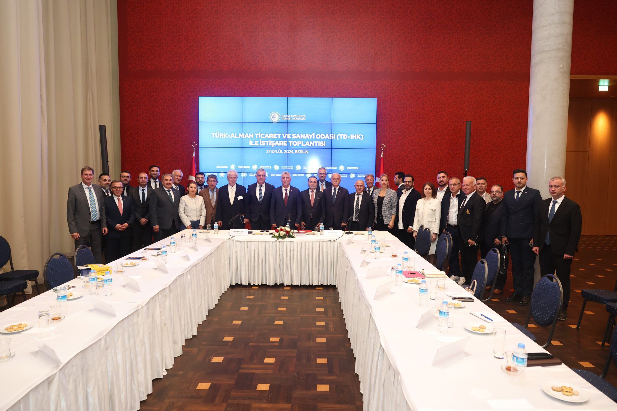 ALMANYA İLE HEDEF 60 MİLYAR DOLAR TİCARET HACMİ