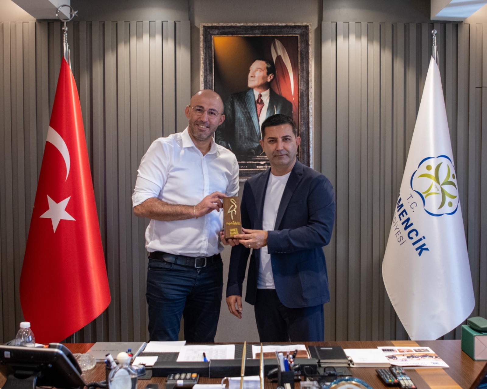 Kuşadası Belediye Başkanı Ömer Günel Aydın, Germencik, Söke ve Didim’de başkanı olduğu Doğal Şehirler Birliği adına nezaket ziyaretlerinde bulundu.