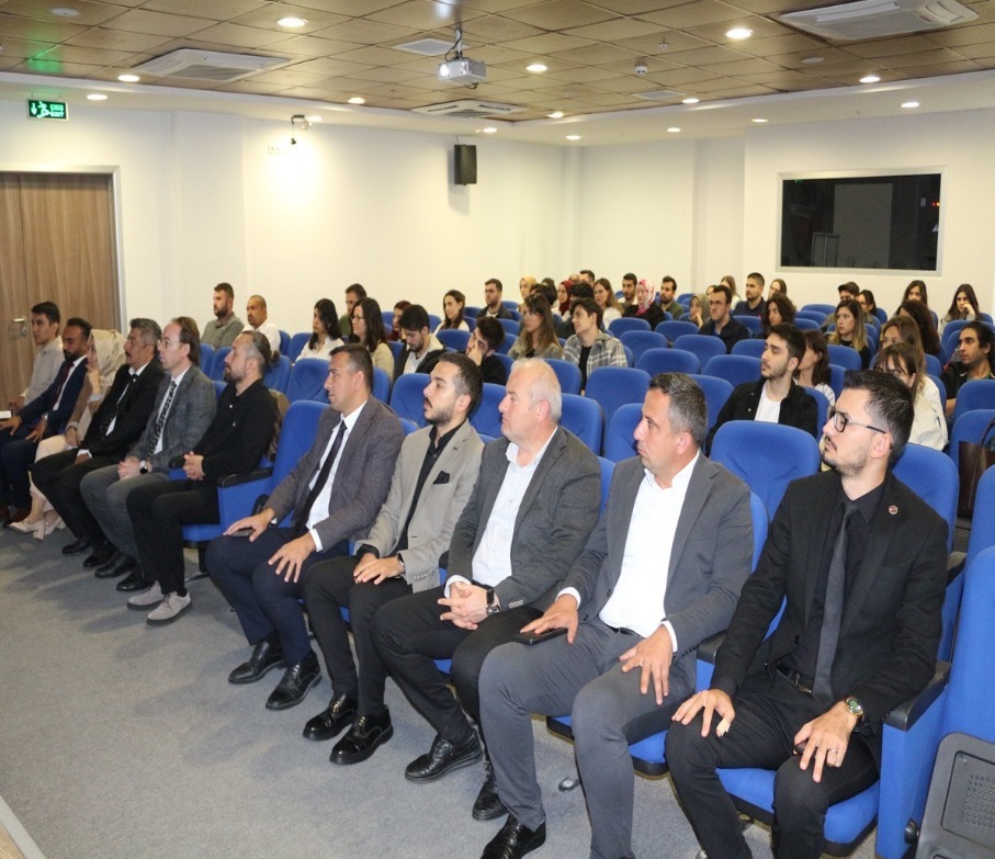 118. DÖNEM DEVLET HİZMET YÜKÜMLÜĞÜ KURASI SONUCUNDA İLİMİZE ATANAN 135 PRATİSYEN HEKİME YÖNELİK ORYANTASYON EĞİTİMLERİ BAŞLADI