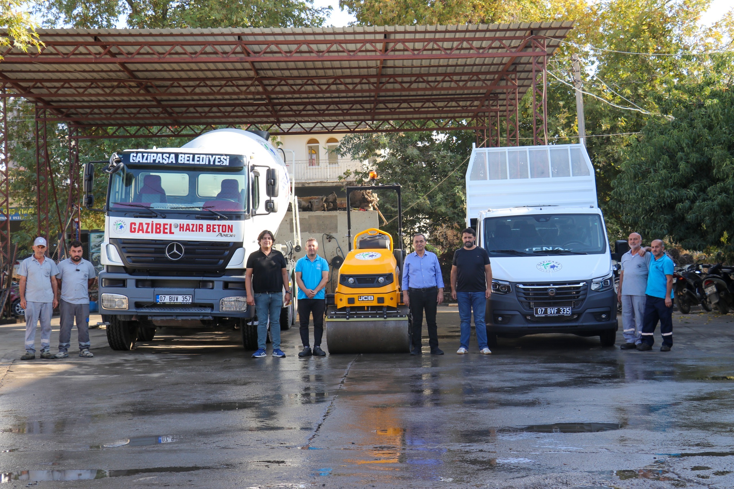 GAZİPAŞA BELEDİYESİ’NİN ARAÇ FİLOSU BÜYÜMEYE DEVAM EDİYOR