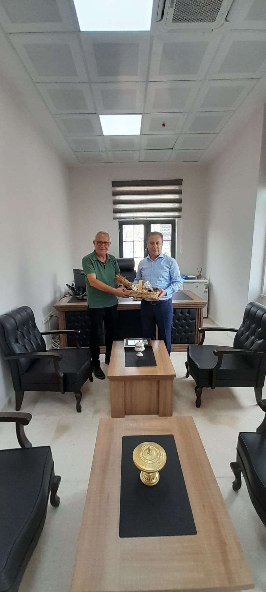 Başkent Postası Kastamonu İl temsilcisi Turgut Yılmaz Anamur Kaymakamı Bilal Bozdemiri makamında ziyaret etti.