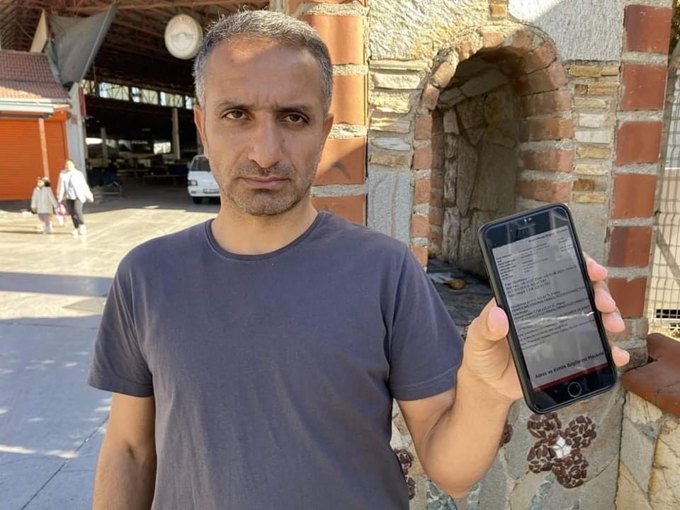 İzmir’de Bir Temizlik Görevlisi, Yanlışlıkla Hesabına Yatan 23 Milyon TL’yi İade Etti