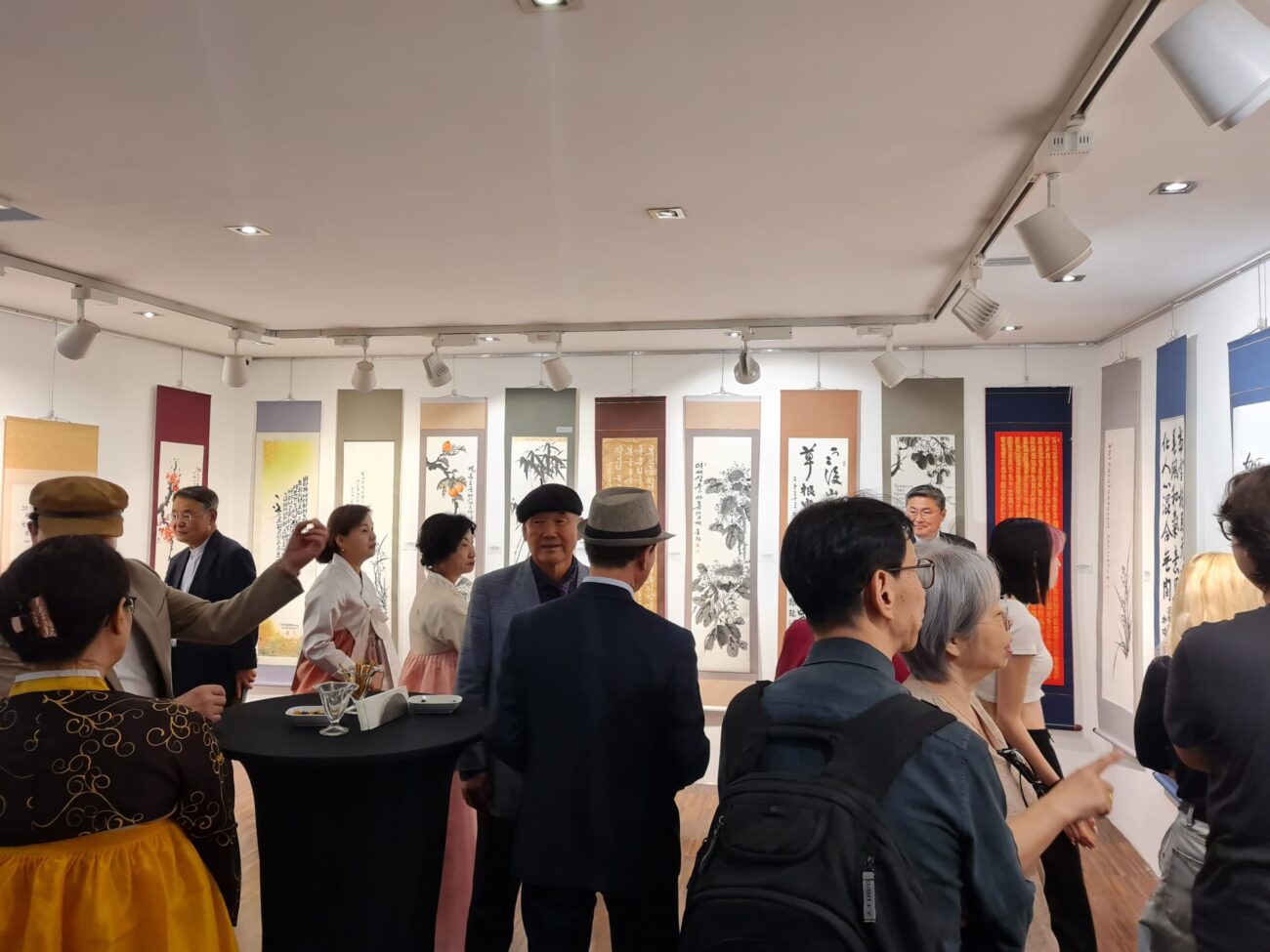 Koreli ve Türk Sanatçıların Ortak Sergisi, Ankara'da ve Antalya'da Sanatseverlerle Buluşuyor