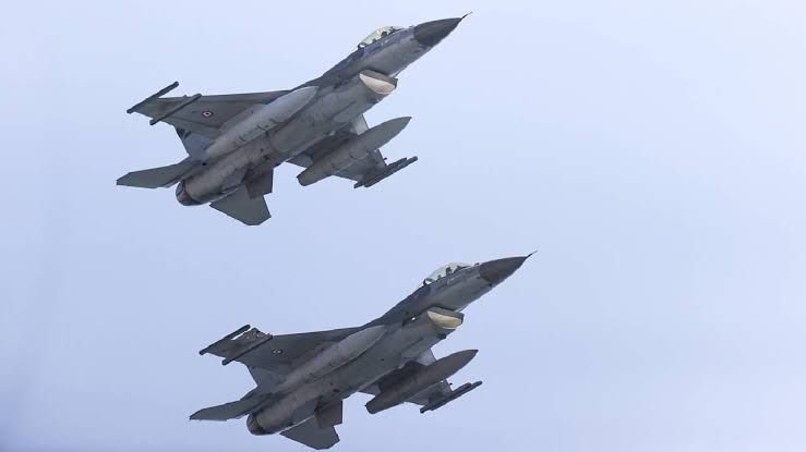 YARIN ELAZIĞ SEMALARINDA F-16 VE F-4 MUHARİP UÇAKLARI VATANDAŞLARI SELAMLAYACAK