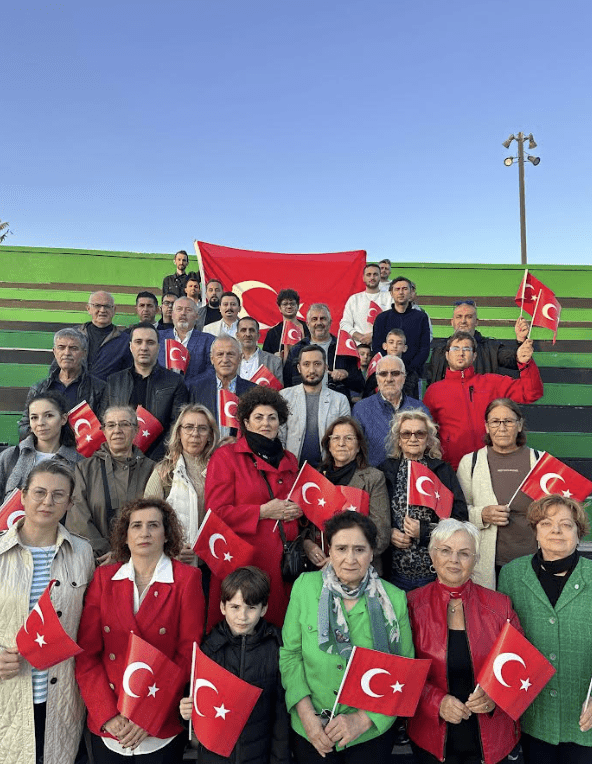 CHP SERDİVAN İLÇE ÖRGÜTÜNDEN ANLAMLI CUMHURİYET BAYRAMI KUTLAMASI: UNUTULMAZ VİDEO