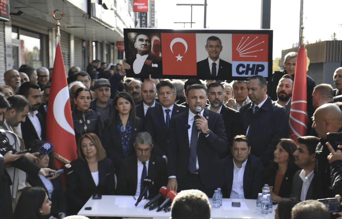 CHP BAŞAKŞEHİR İLÇE BAŞKANI BEYZADE KAYABAŞI: "HALKTAN KORKAN HALKA HİZMET EDEMEZ!"