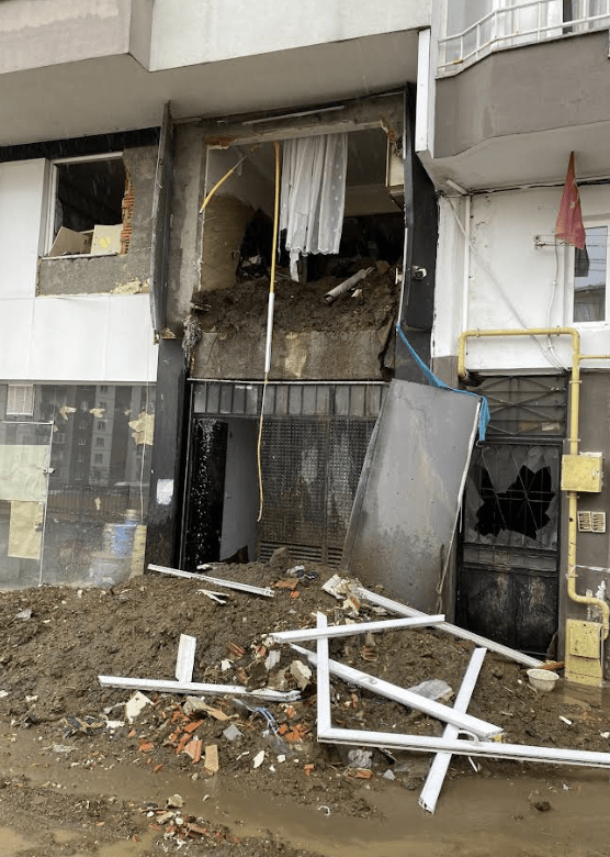 CHP Rize İl Başkanı Saltuk Deniz, Çayeli'nde Meydana Gelen Heyelanla İlgili Sert Açıklamalarda Bulundu