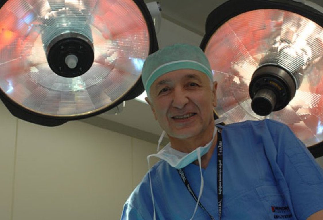 Türk Tıp Dünyasının Duayeni Prof. Dr. Münci Kalayoğlu Hayatını Kaybetti