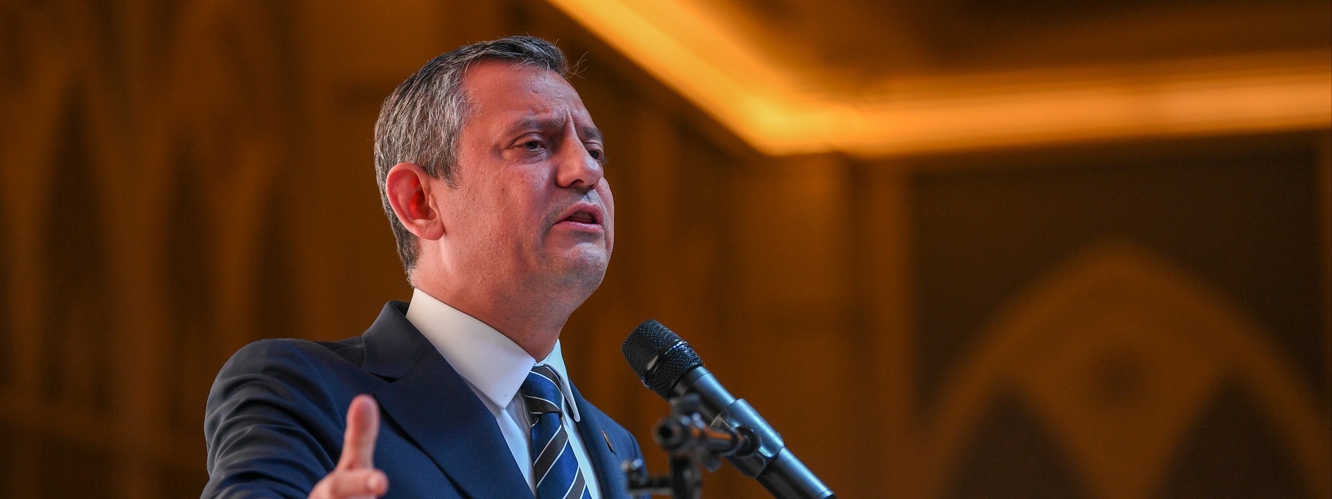 HP Genel Başkanı Özgür Özel, asgari ücretin 22 bin 104 TL olarak açıklanmasına tepki gösterdi