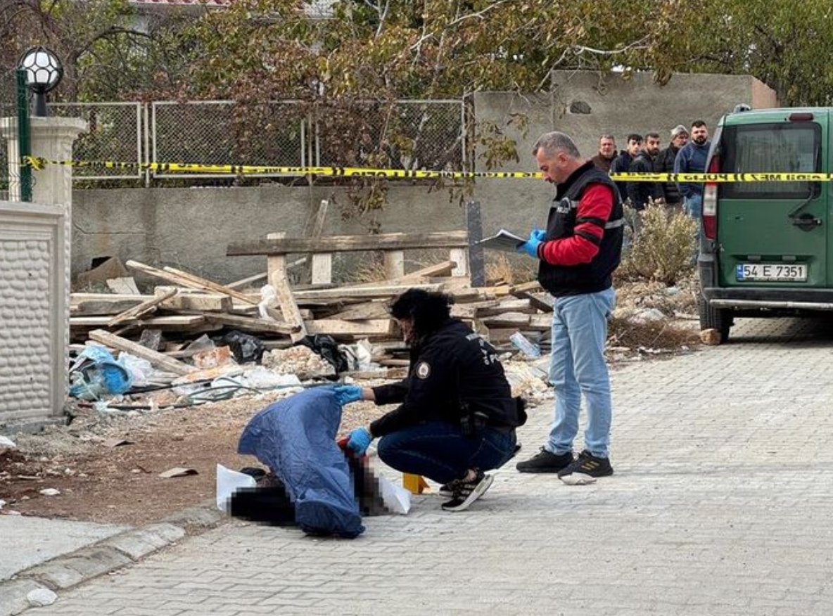 Mersin'de Kan Donduran Cinayet: Eşini Sokak Ortasında Katletti