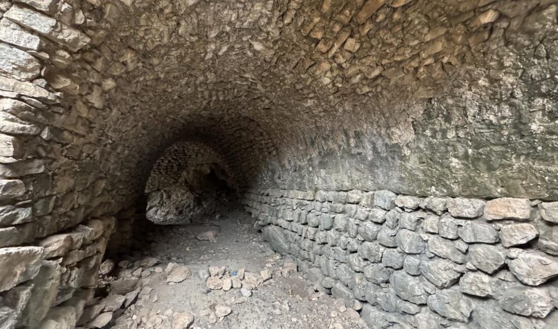 Adıyaman'ın Nemrut Dağı eteklerinde