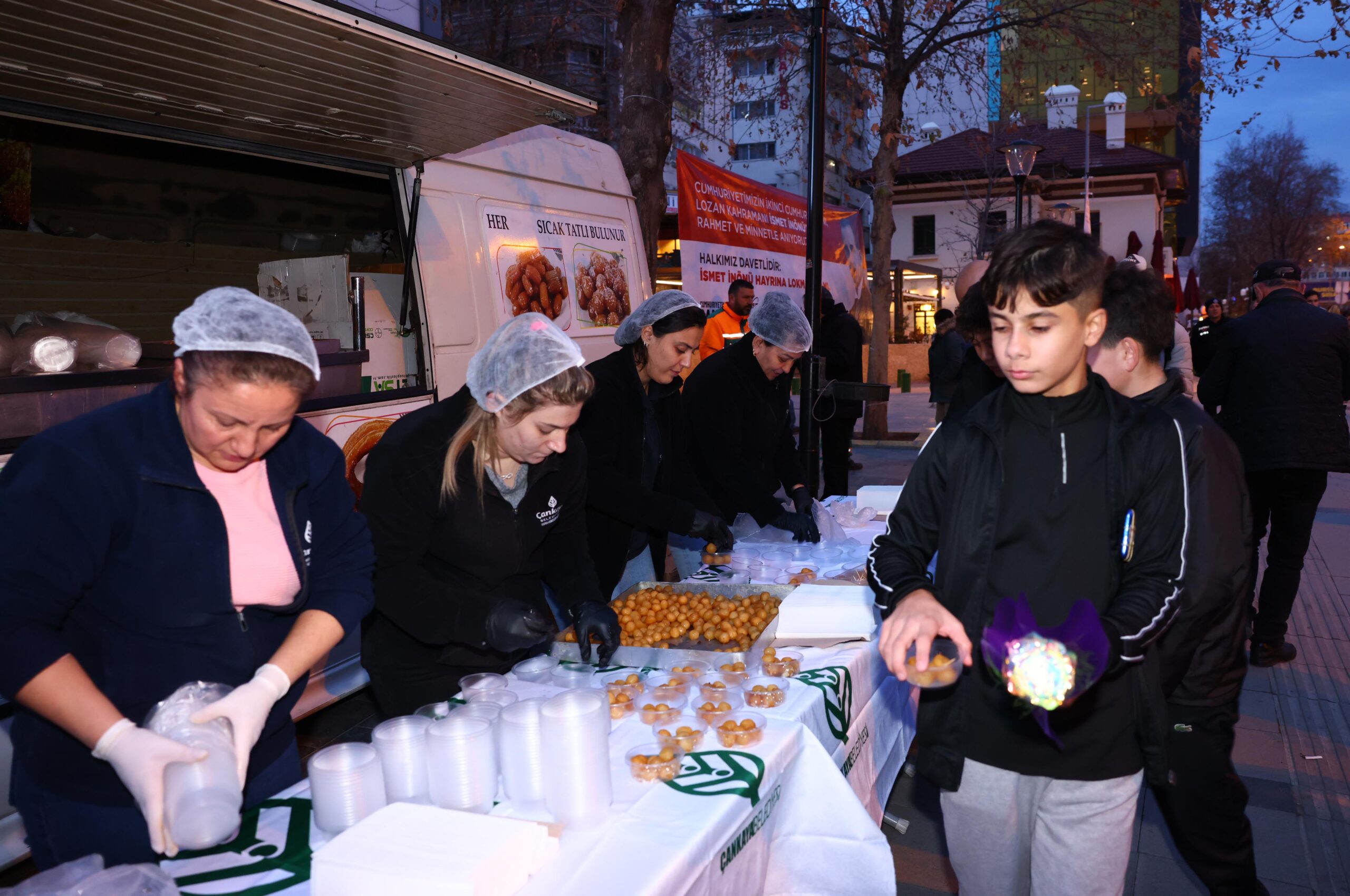 2024 12 25 Destek Hizmetleri Lokma Dagitimi 1 scaled