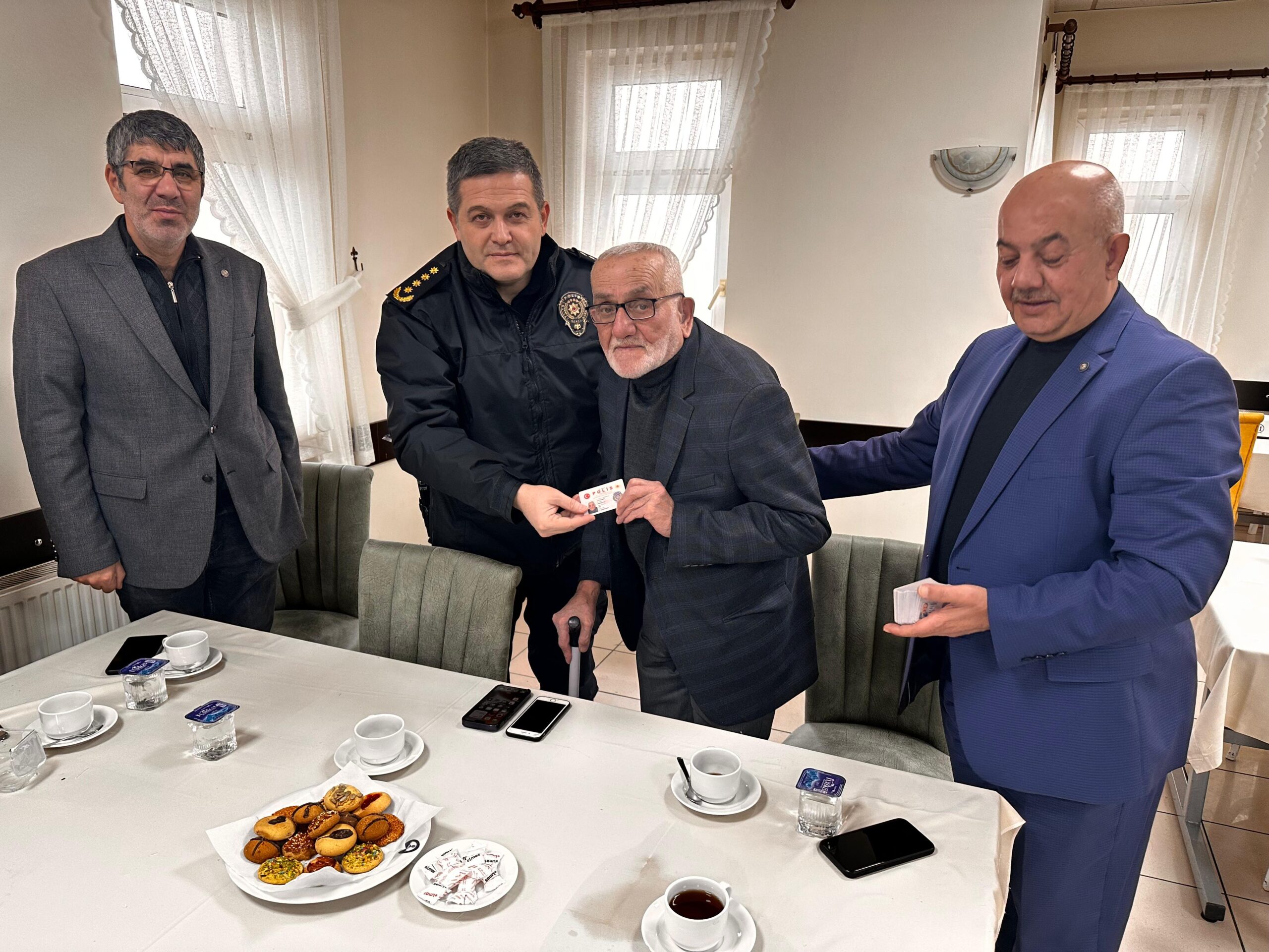 Kastamonu’da Polis Emeklileri Kimlik Dağıtım Töreninde Buluştu