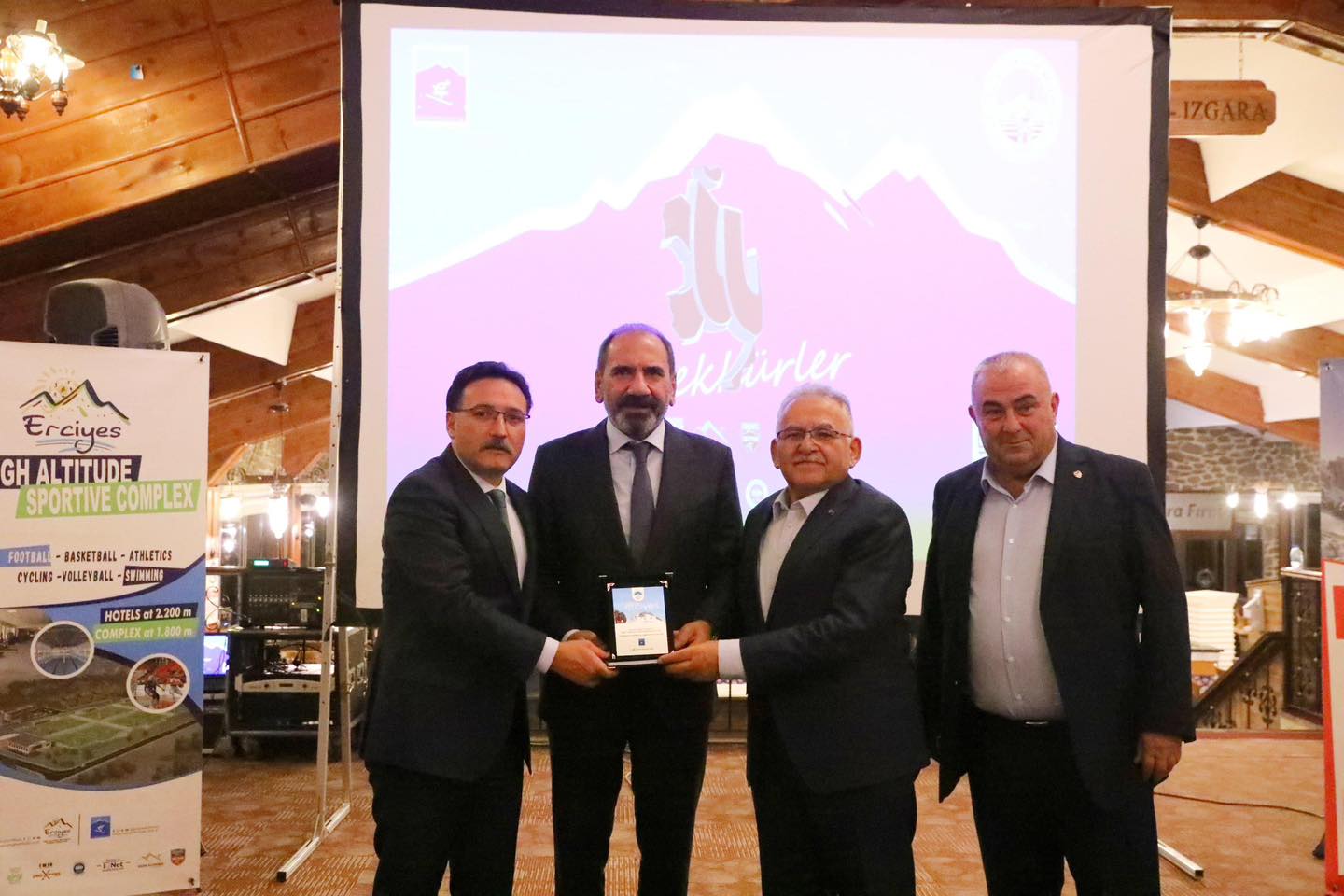 BAŞKAN BÜYÜKKILIÇ, 2’NCİ VE 3’ÜNCÜ LİG KULÜP BAŞKANLARINA ERCİYES YÜKSEK İRTİFAYI TANITTI