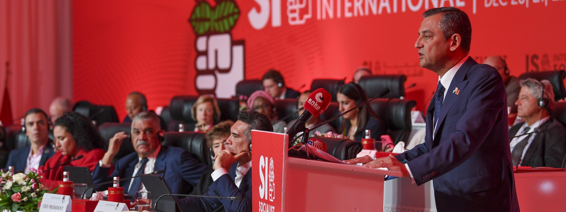 Cumhuriyet Halk Partisi Genel Başkanı Özgür Özel, Sosyalist Enternasyonal Konsey Toplantısında  konuştu.