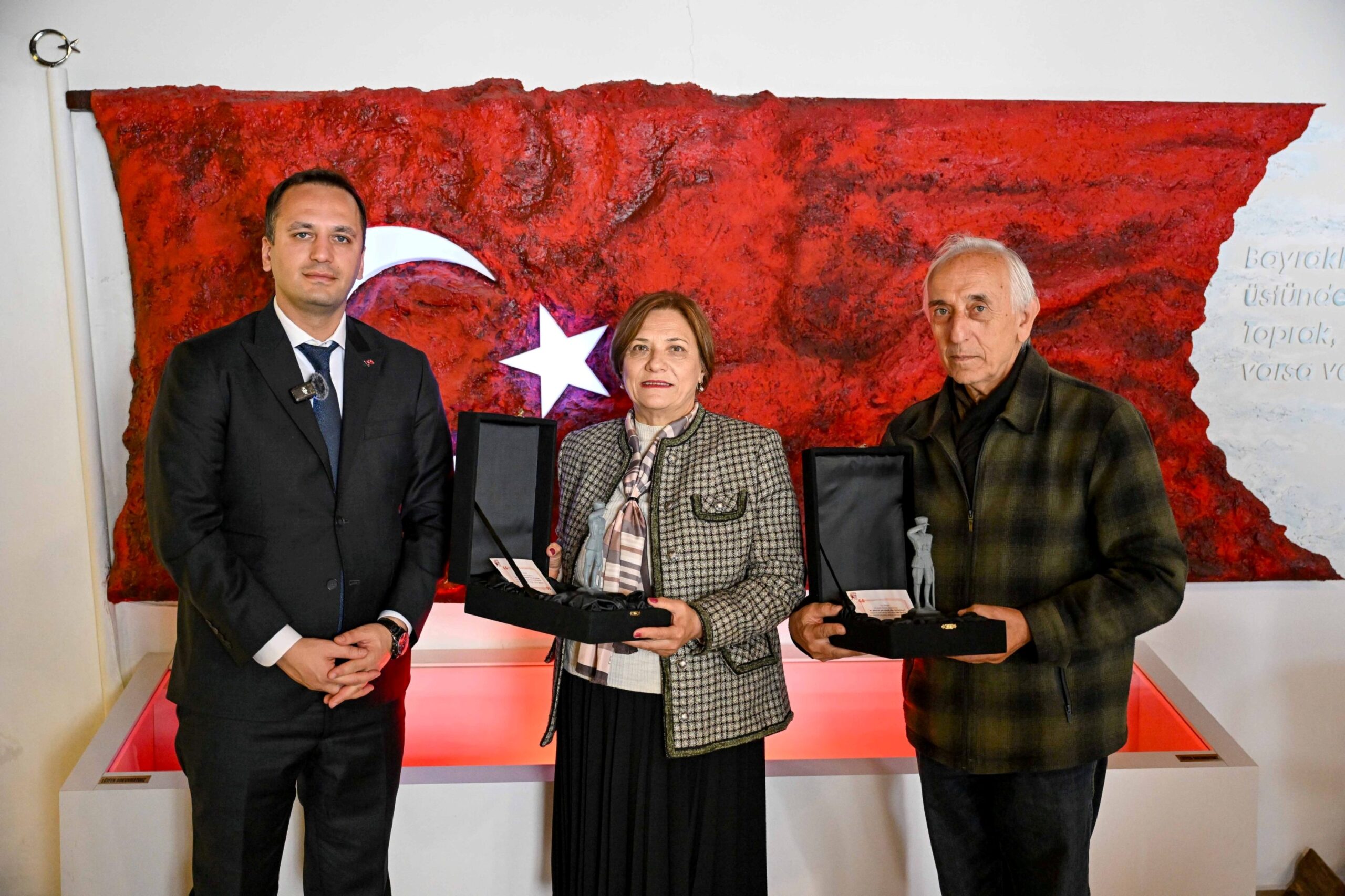 Ata Anı Evi’ne tarihi bağış     Kurtuluş Savaşı’nın ruhunu taşıyan eserler Bornova’da