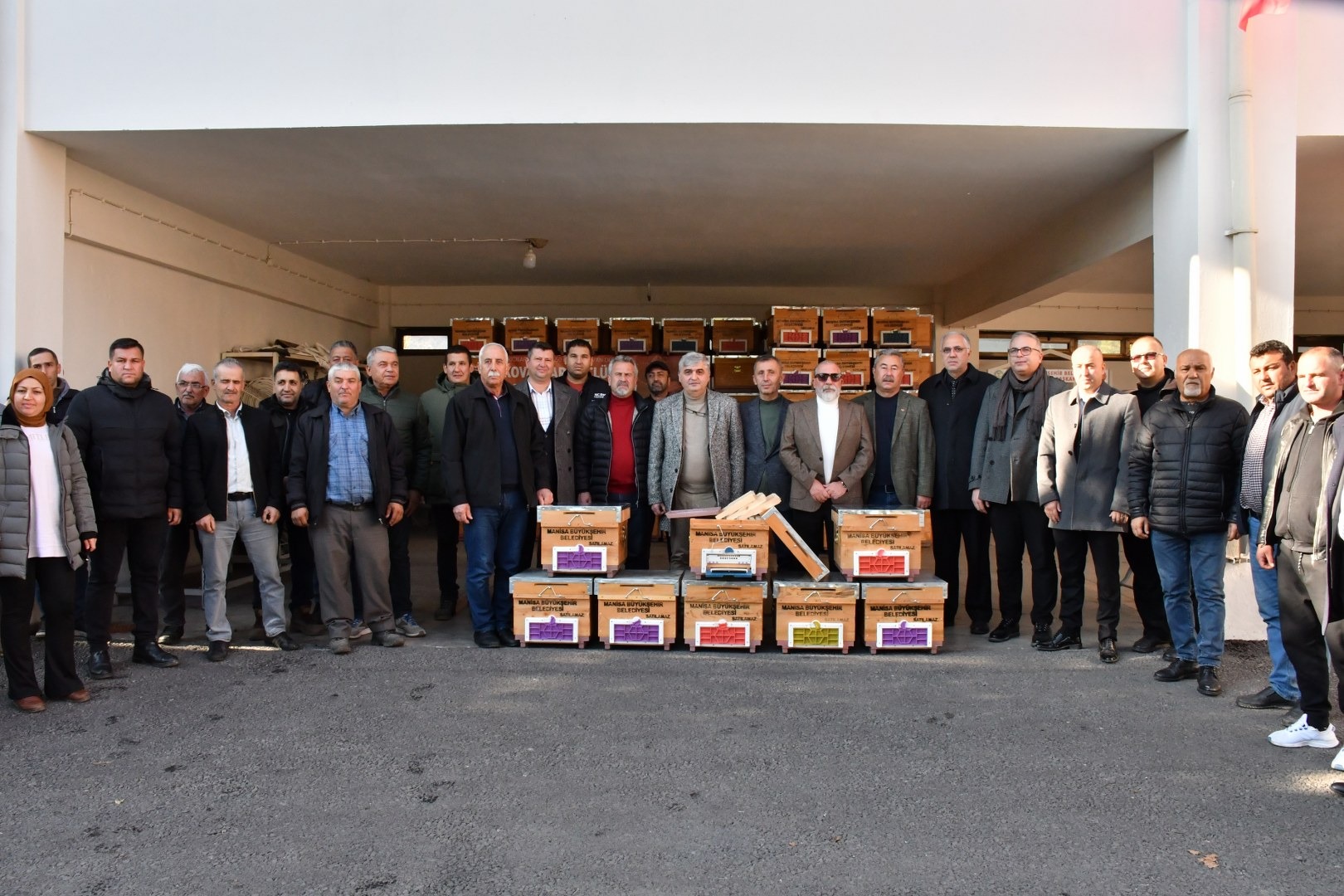 2 Bin Arı Kovanı Üreticiyle Buluştu