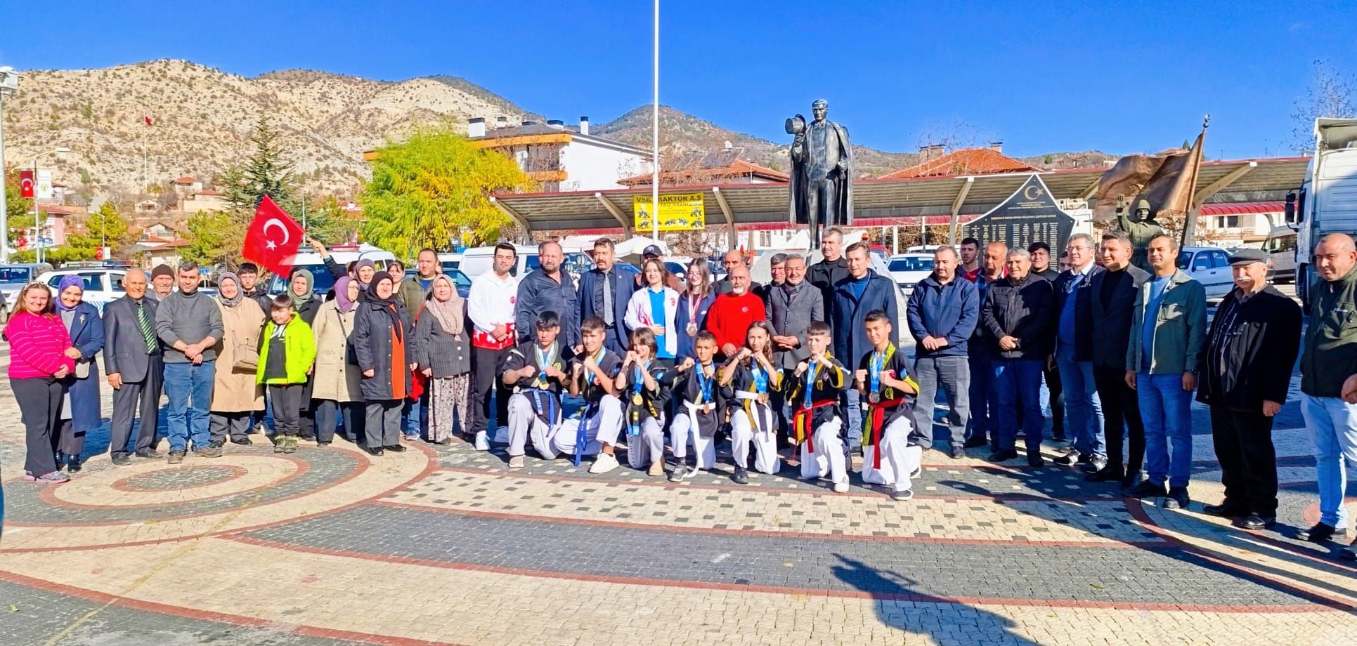 Nallıhan'lı Sporcular Gürcistan dan Madalya ile Döndüler.