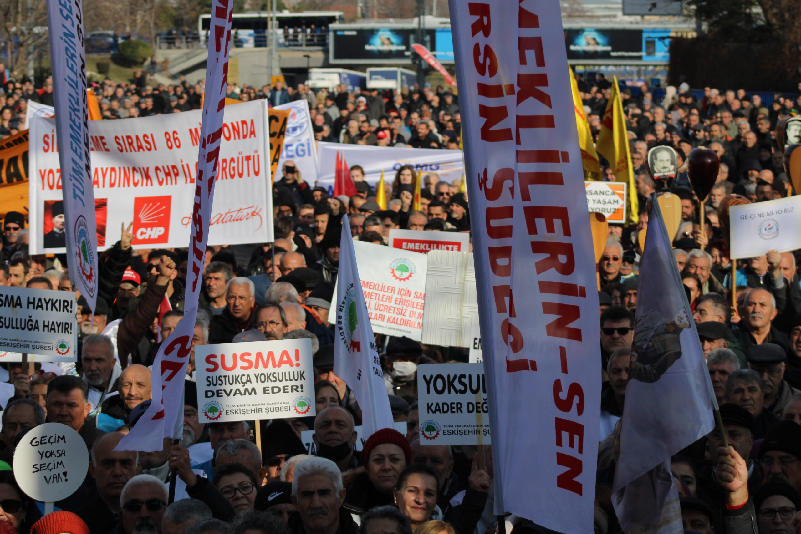 Özgür Özel Önderliğindeki “Yurttaş Mitingi” On Binleri Ağırladı