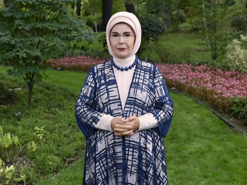 Emine Erdoğan’dan Lider Eşleri Zirvesi’ne “Çocuk Güvenliği” Vurgusu