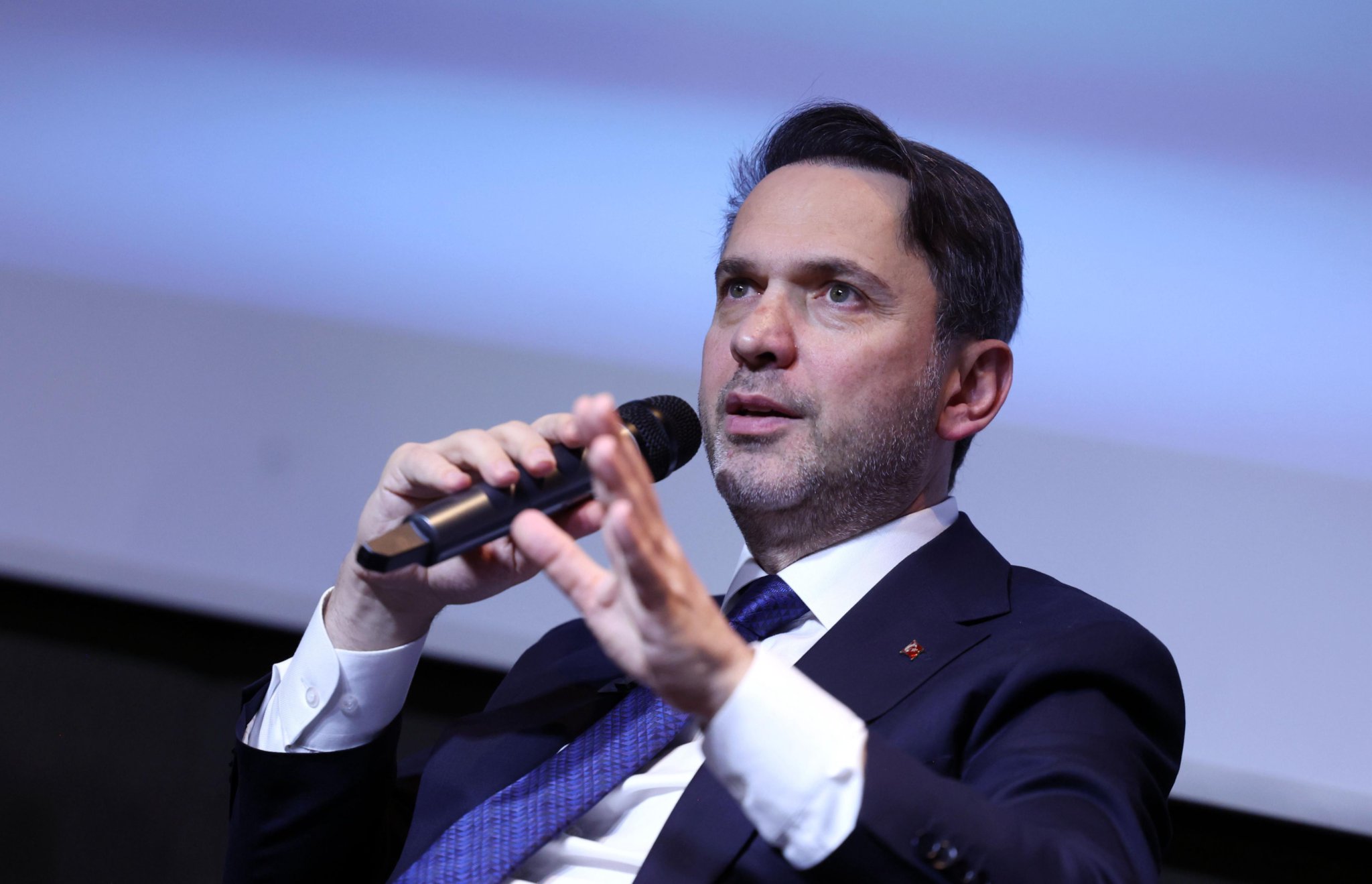 Enerji ve Tabii Kaynaklar Bakanı Alparslan Bayraktar Galatasaray Üniversitesi’nde Gençlerle Buluştu