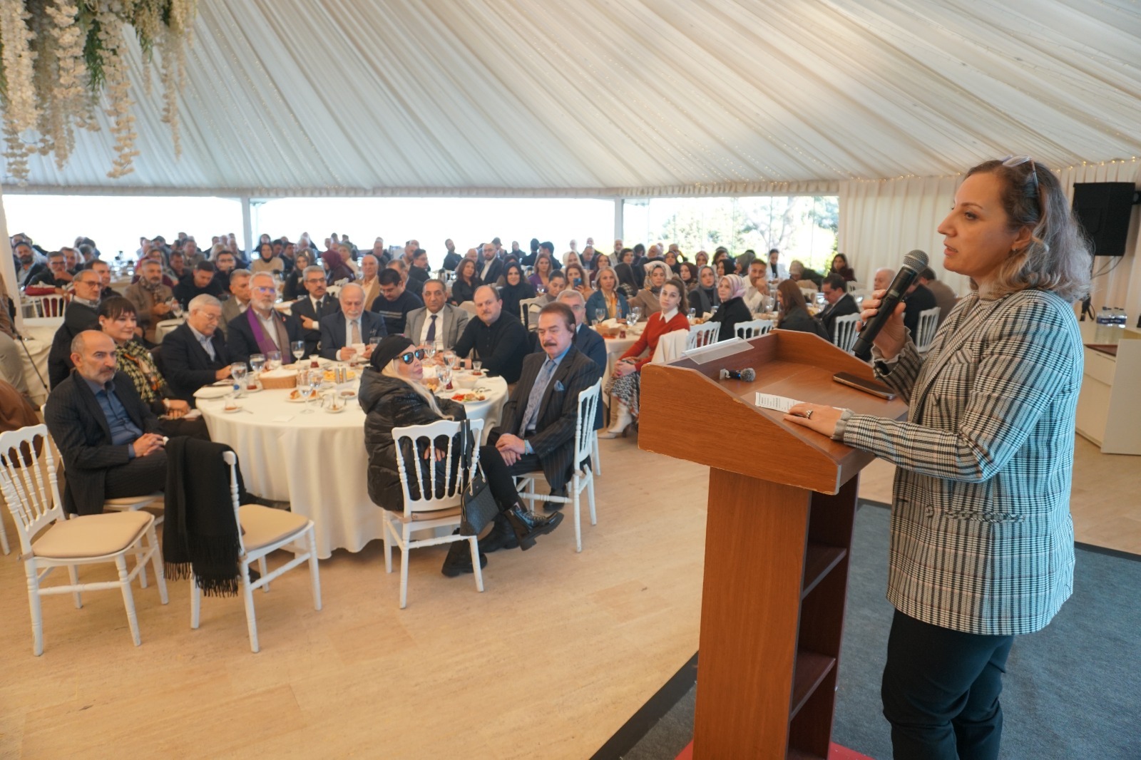 Uluslararası Vuslat Derneği "Neslimizin Âtisî" Programını Gerçekleştirdi