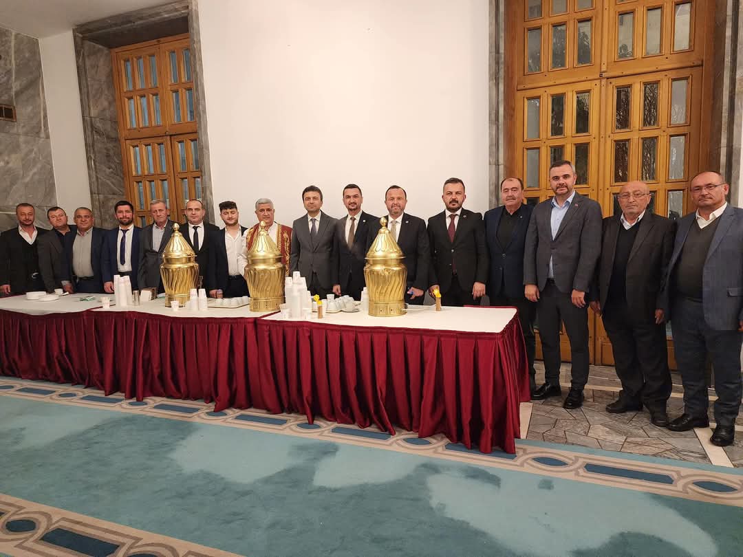 TBMM'DE MİLLETVEKİLLERİNE SALEP İKRAMI