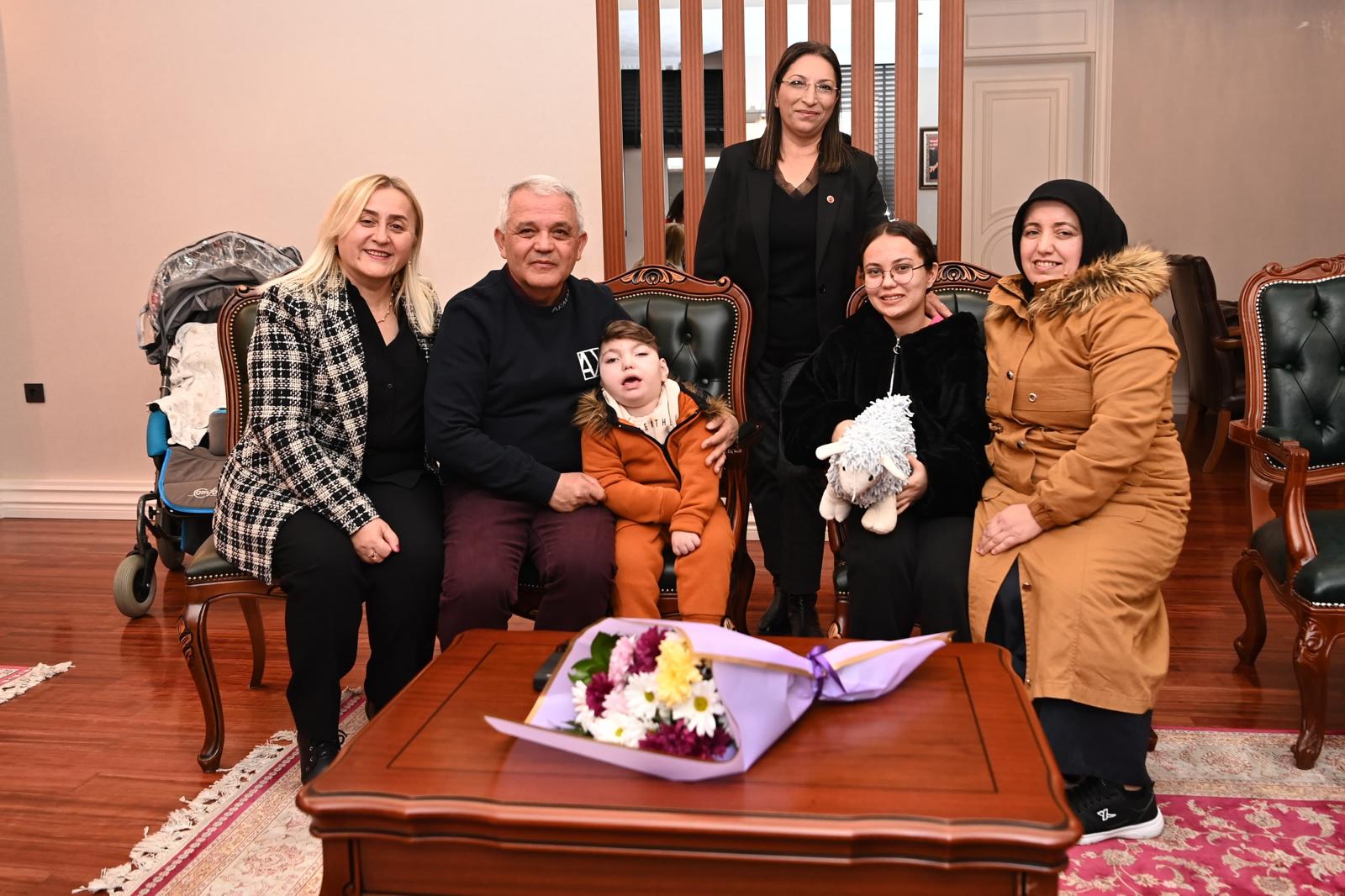 Başkan Şahin, Minik Taha İçin Yardım Çağrısına Kayıtsız Kalmadı