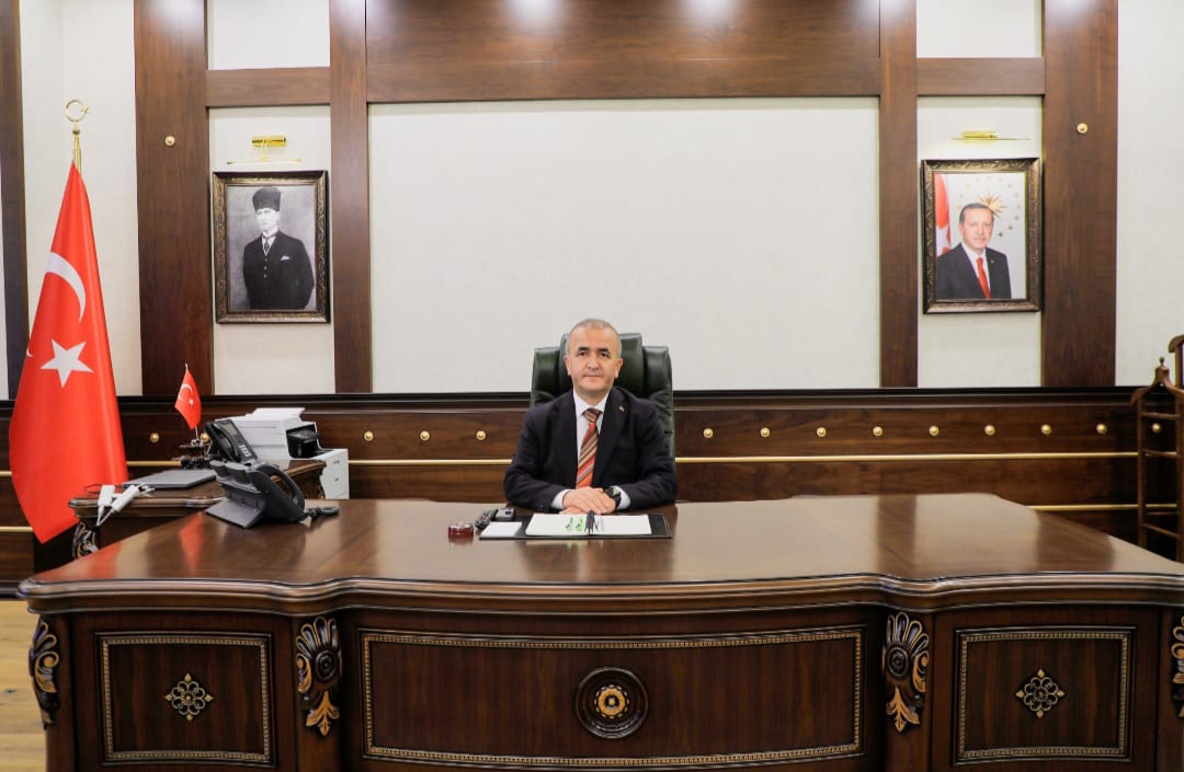 ELAZIĞ VALİSİ NUMAN HATİPOĞLU YENİ YIL MESAJI YAYIMLADI