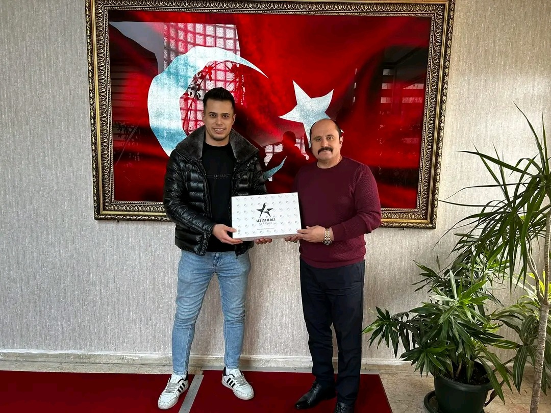 Rahatsızlanan Yolcuyu Hastaneye Götüren Şoför Ödül Aldı