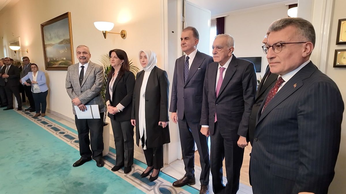 DEM Parti Heyeti ile AK Parti Görüşmesi Sona Erdi: Açıklama Geldi