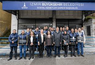 İzmir Büyükşehir Belediye Başkanı