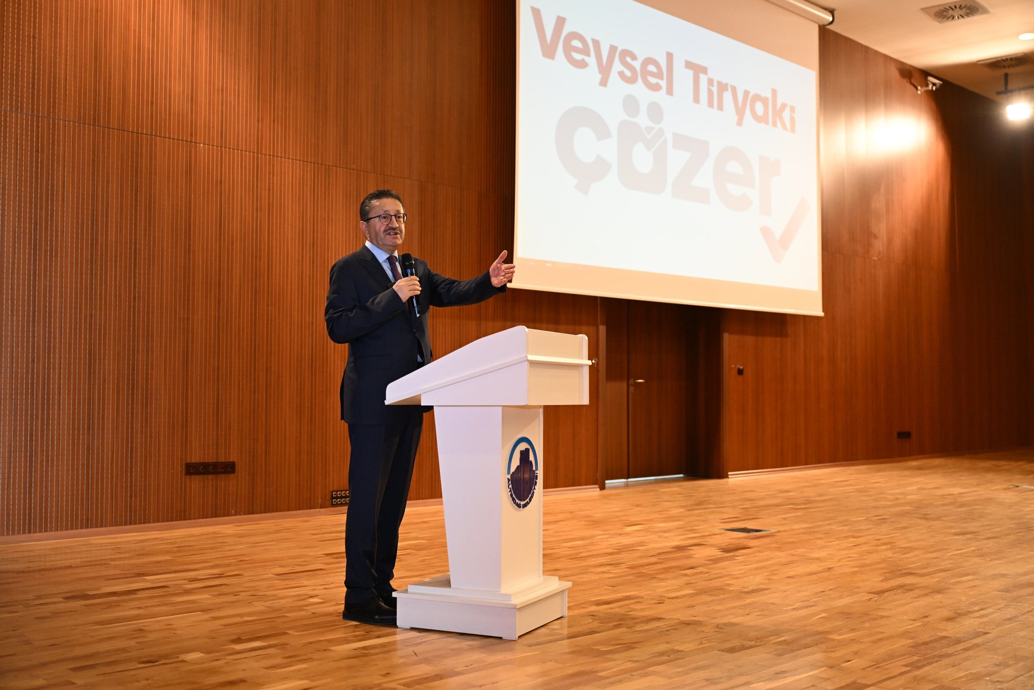 Başkan Dr. Veysel Tiryaki’den Altındağlılara Müjdeli Haberler
